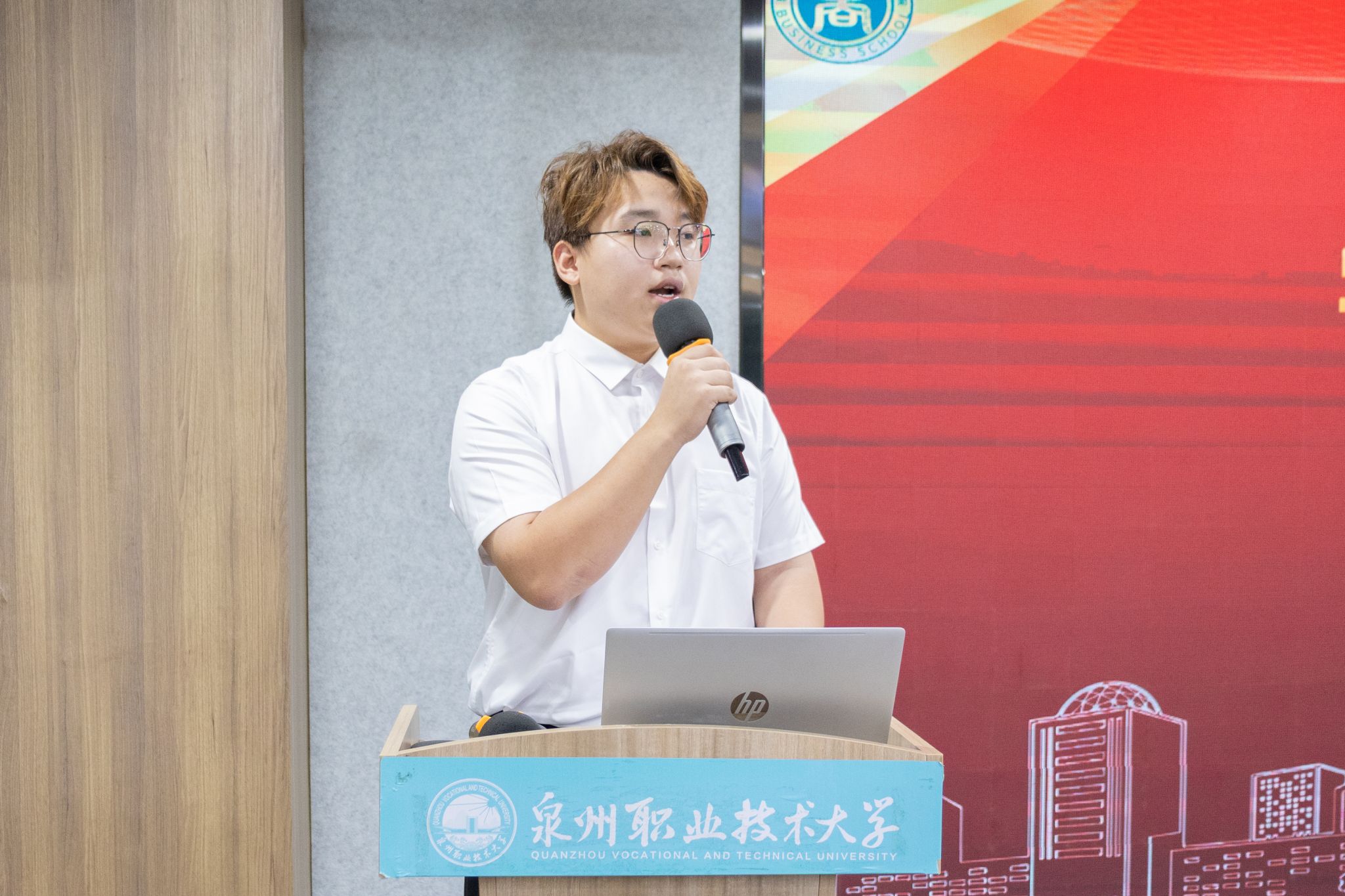 教程分享“新道游辅助器”揭秘透视辅助万能挂用法-第2张图片