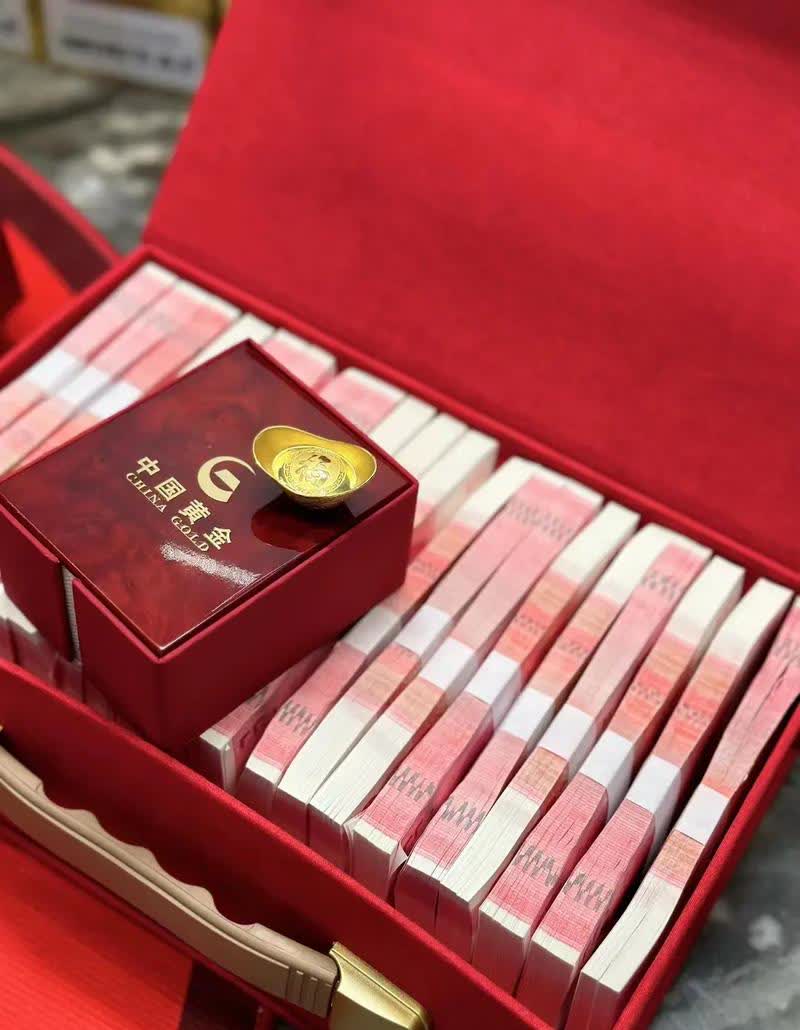 辅助开挂工具“财神十三张亲友房开挂神器(辅助外挂+教程)-第1张图片