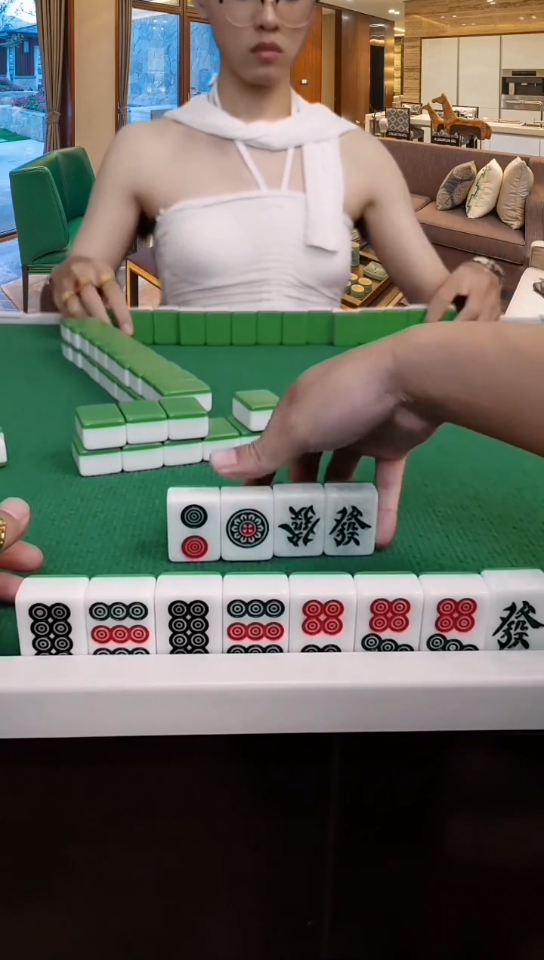 传递经验“蜀山四川麻将可以买到挂吗	”万能开挂器通用版-第1张图片