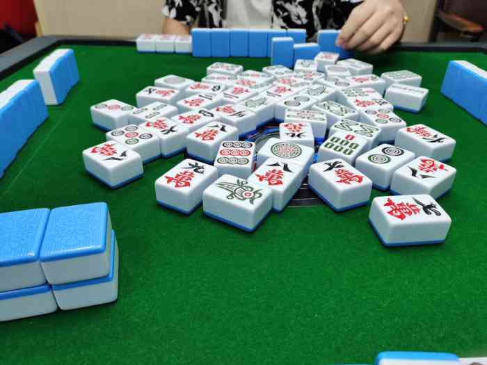 独家实测“欢乐龙城棋牌免费挂	”开挂神器{透视辅助}全揭秘-第1张图片