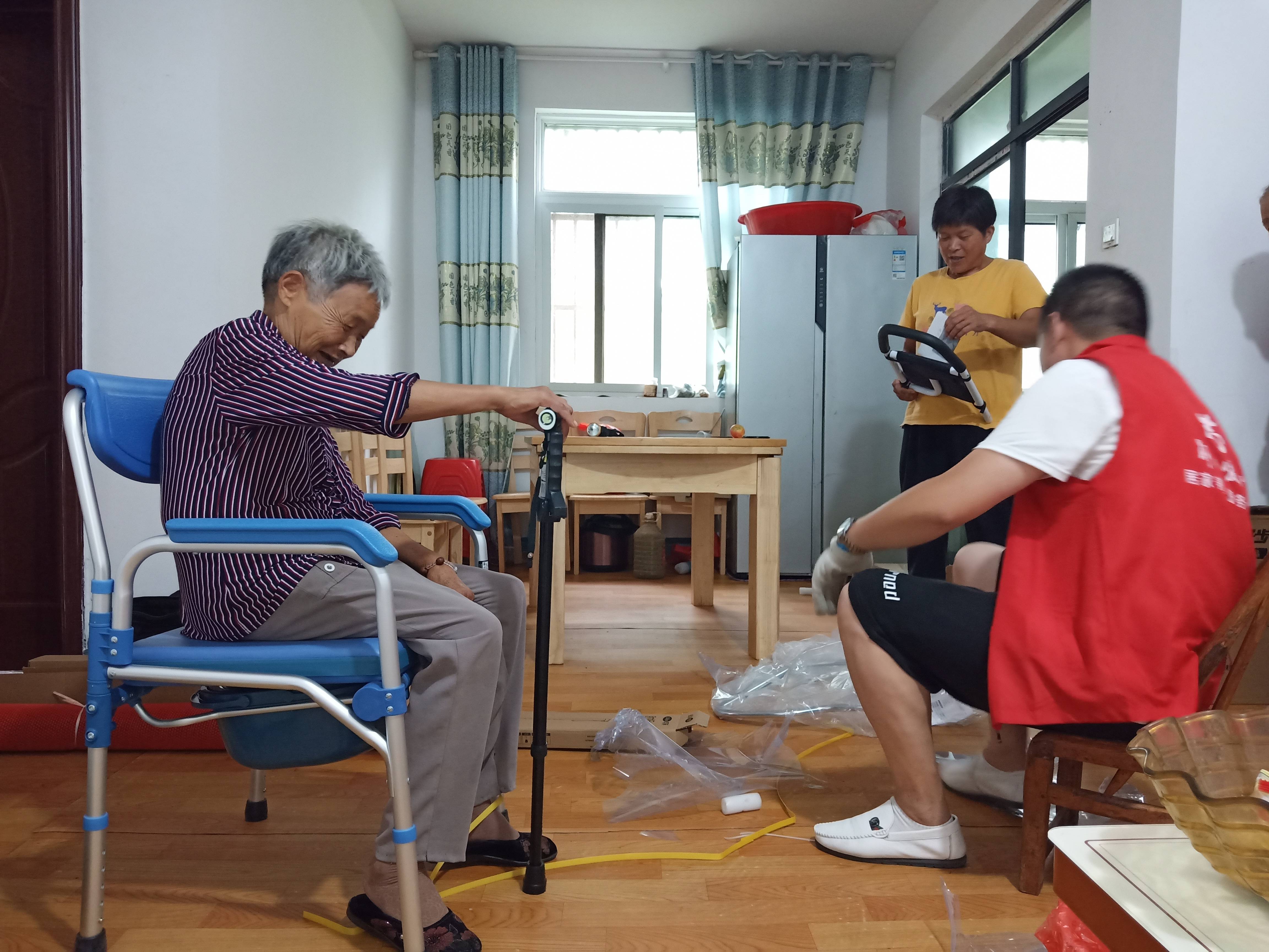 大连8天215人感染:多人为大学生〃大连11人确诊-第2张图片