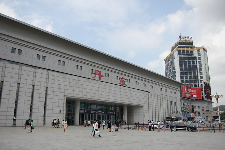 “辽宁丹东两月内遭受三波疫情	” 辽宁丹东最新确诊病例轨迹？-第1张图片